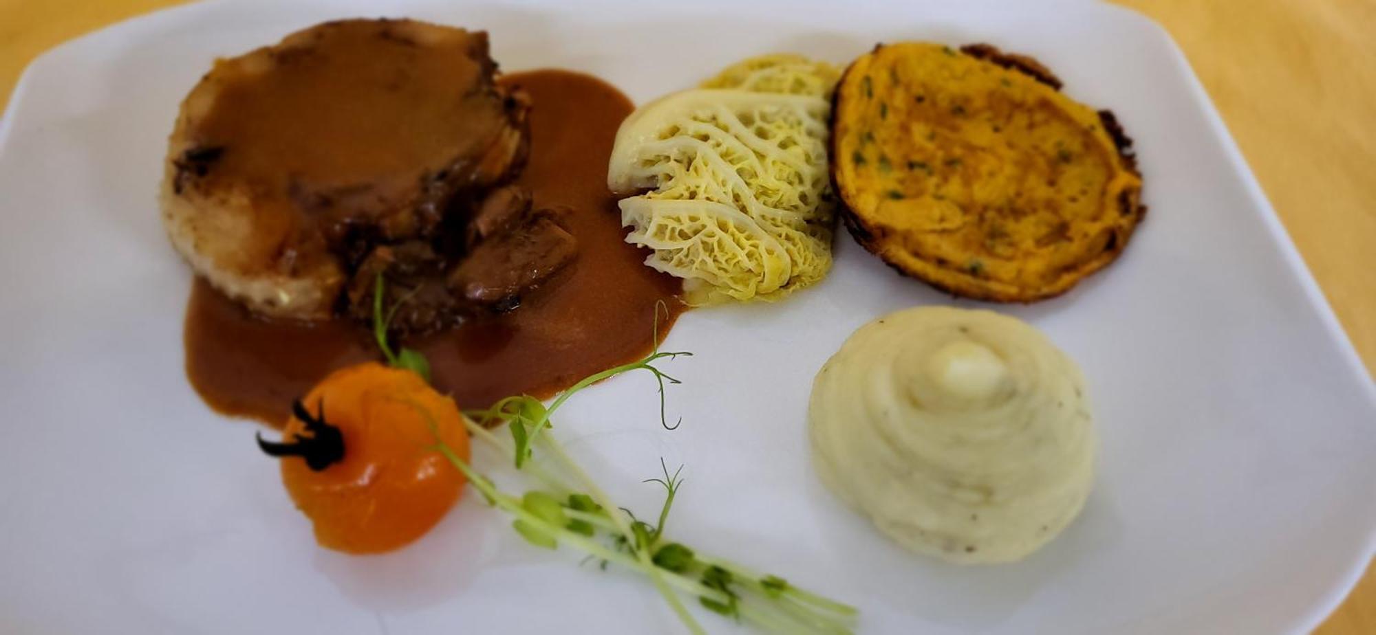 Logis Hotel Restaurant & Spa Les Remparts Salers Ngoại thất bức ảnh