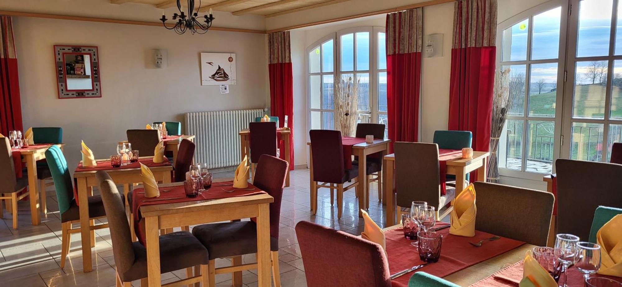 Logis Hotel Restaurant & Spa Les Remparts Salers Ngoại thất bức ảnh