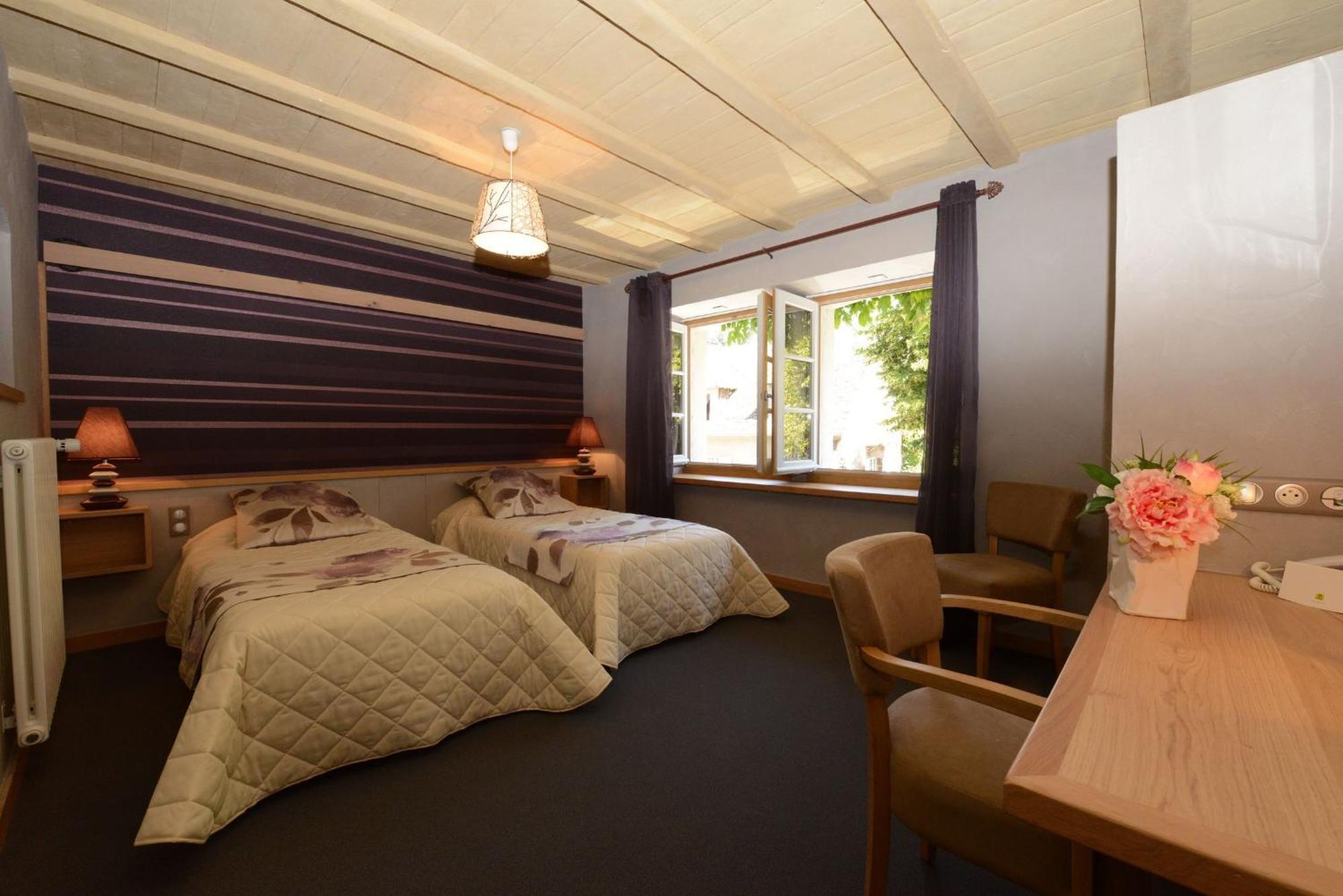 Logis Hotel Restaurant & Spa Les Remparts Salers Ngoại thất bức ảnh